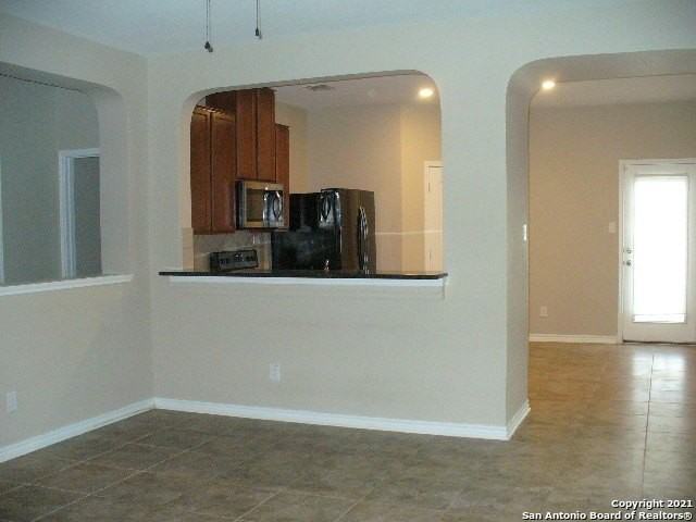 9911 Boxer Crk - Photo 4 of 20