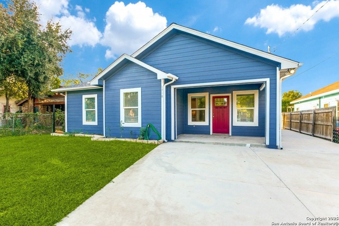 1718 W Craig Pl - Photo 2 of 14