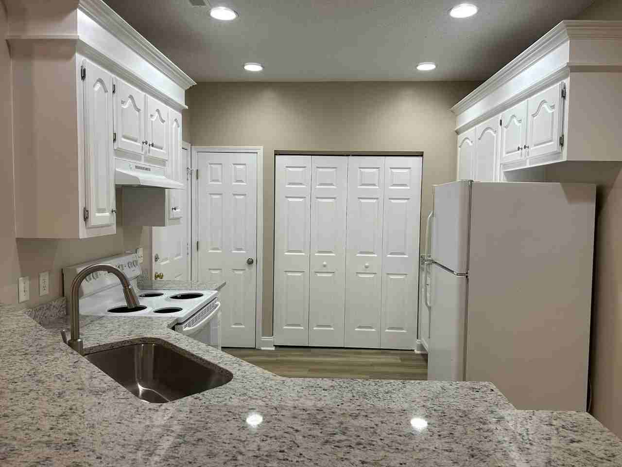 3421 Beacon Dr - Photo 3 of 36