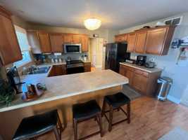 featured image of 809 Poe Ave