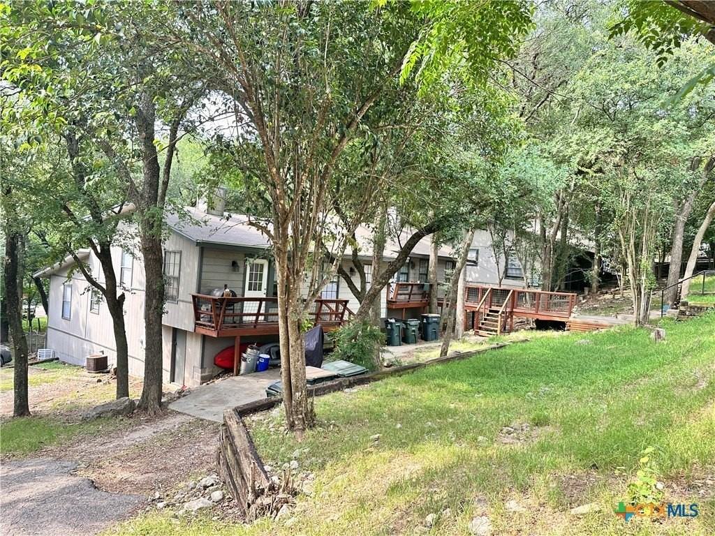 899 Hillyer St - Photo 2 of 19