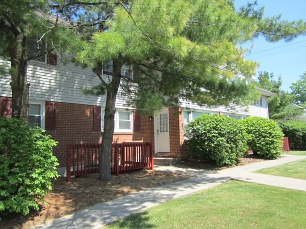 225 219-221-223-225 Waupelani Dr. - Photo 2 of 36