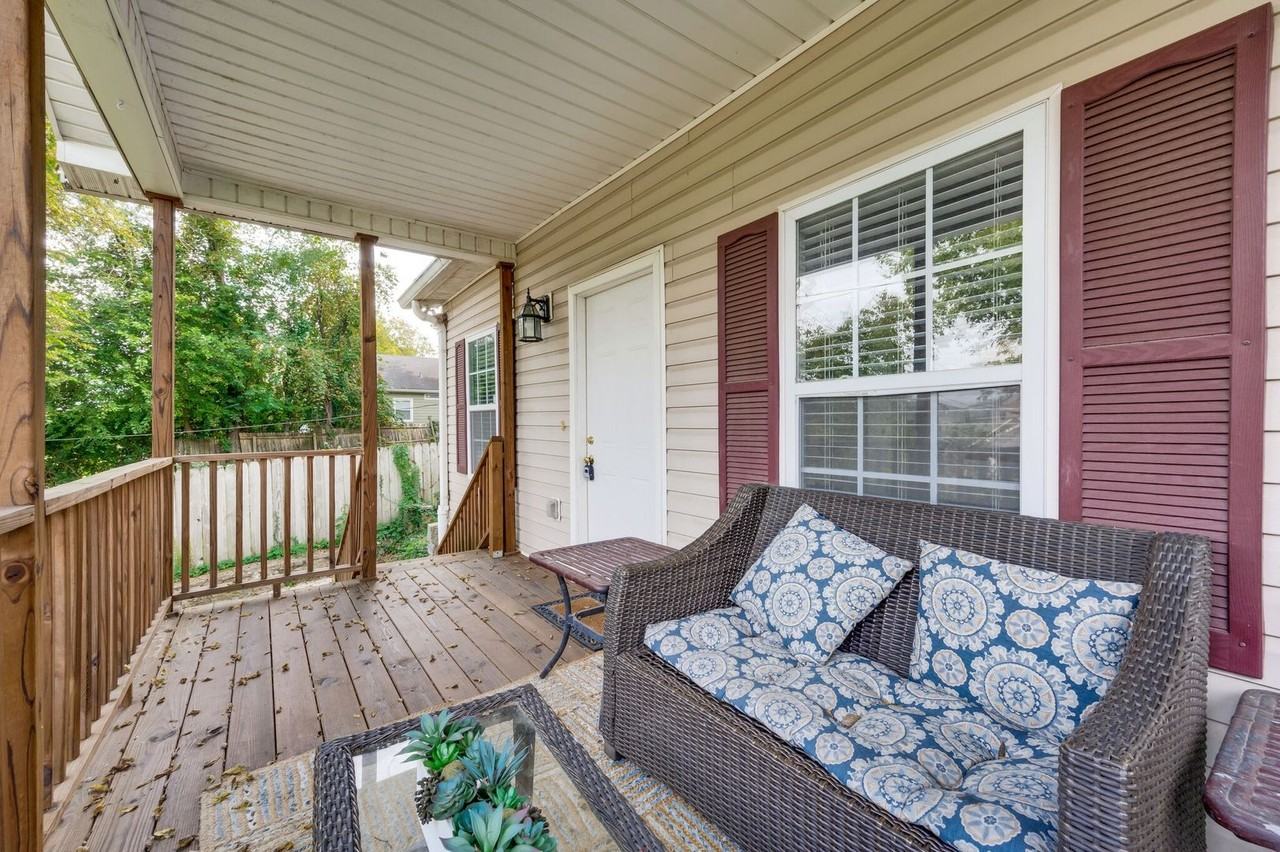 3405 Elkins Ave - Photo 6 of 34