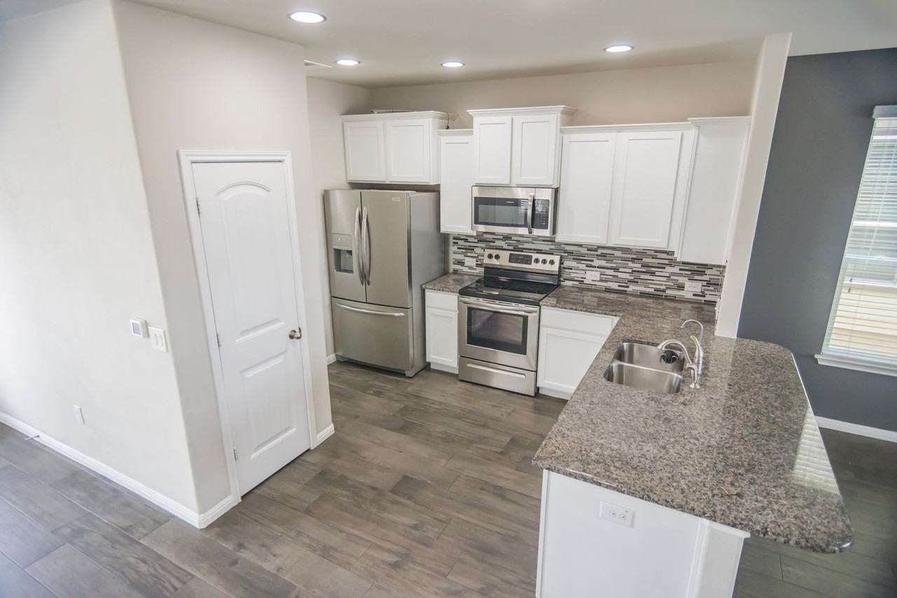 332 Cane River Rd - Photo 2 of 15