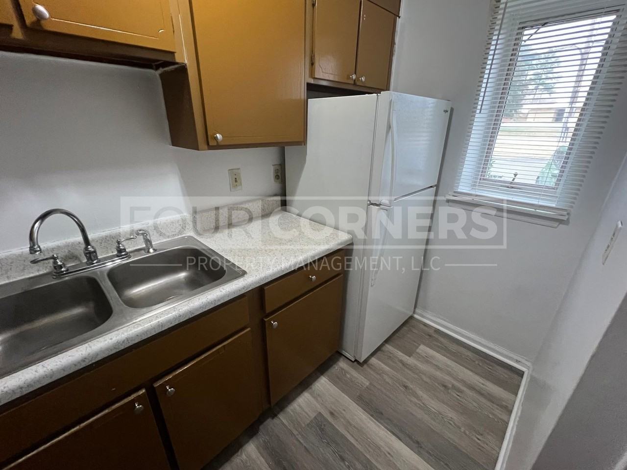 2303 Vanstory St - Photo 4 of 7