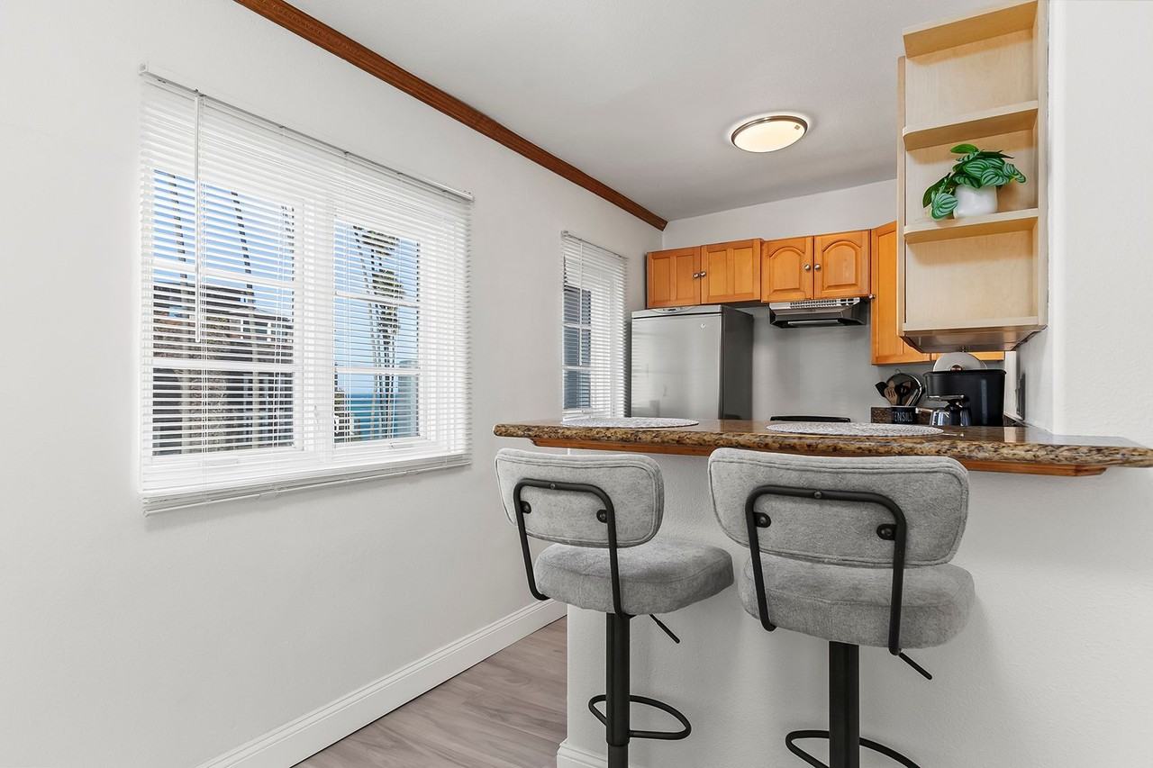 1311 Cave St #B - Photo 7 of 33