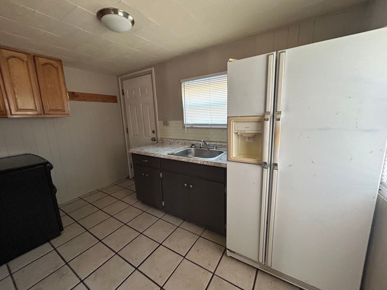 409 Dobson Street - Photo 2 of 8