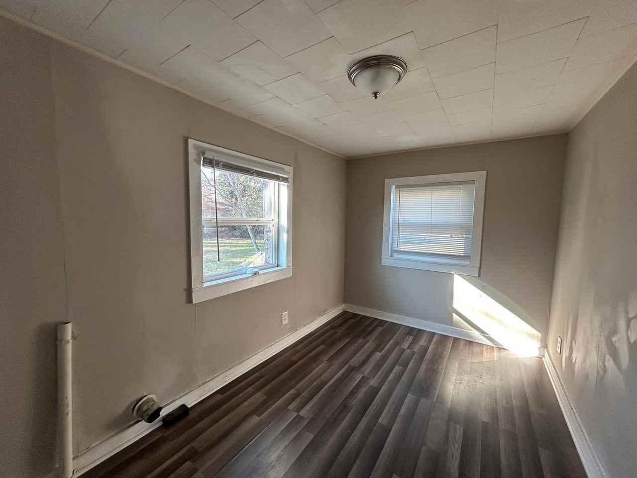 409 Dobson Street - Photo 7 of 8