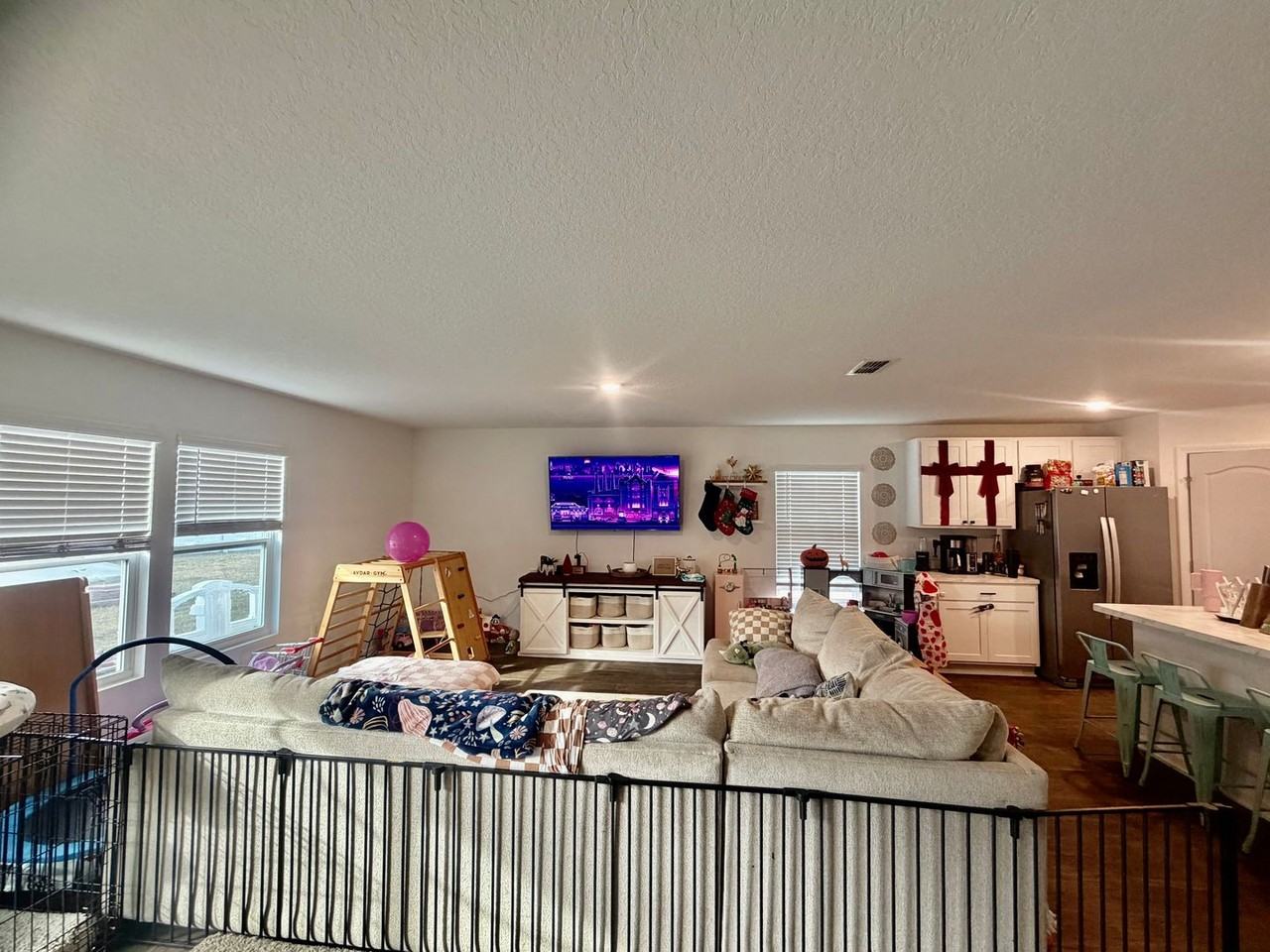 90 Landing Boulevard - Photo 5 of 21