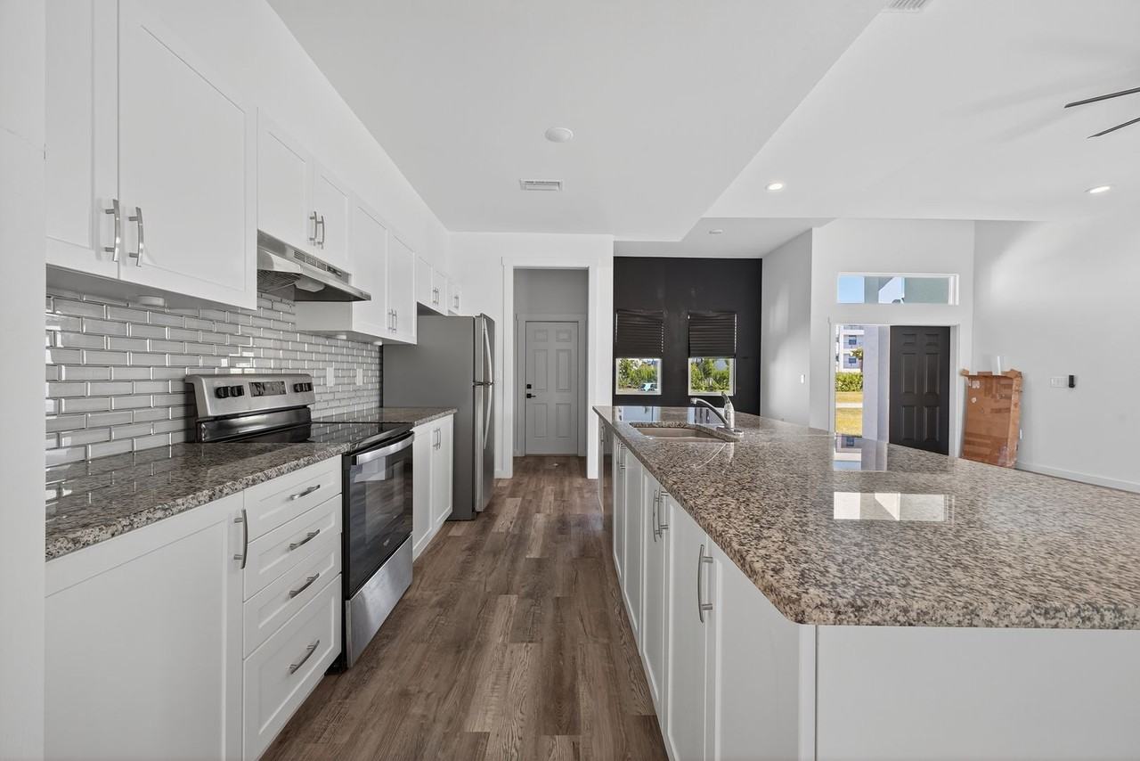 236 Northwest 6th Avenue - Photo 5 of 16