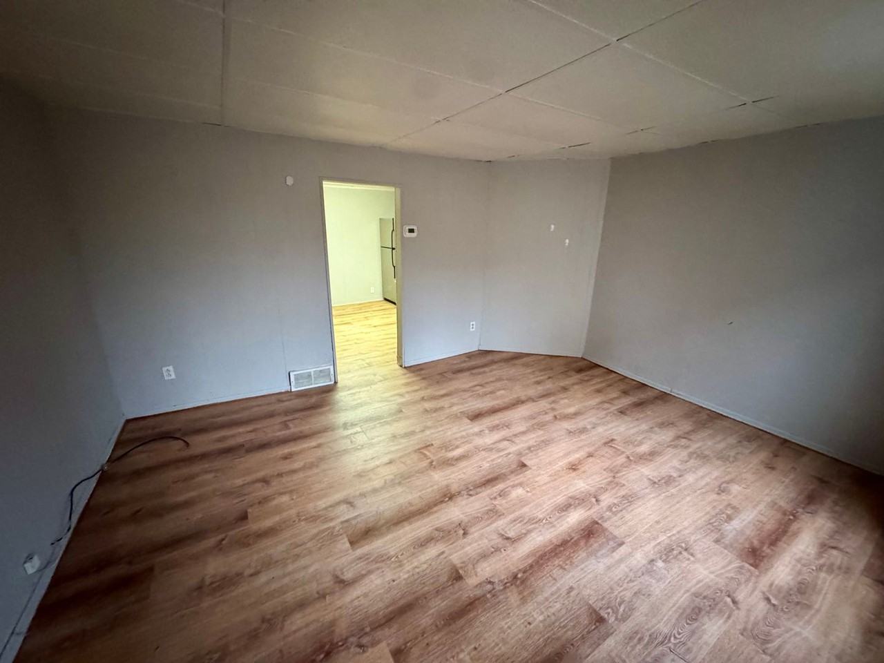 470 Spang Avenue - Photo 6 of 36