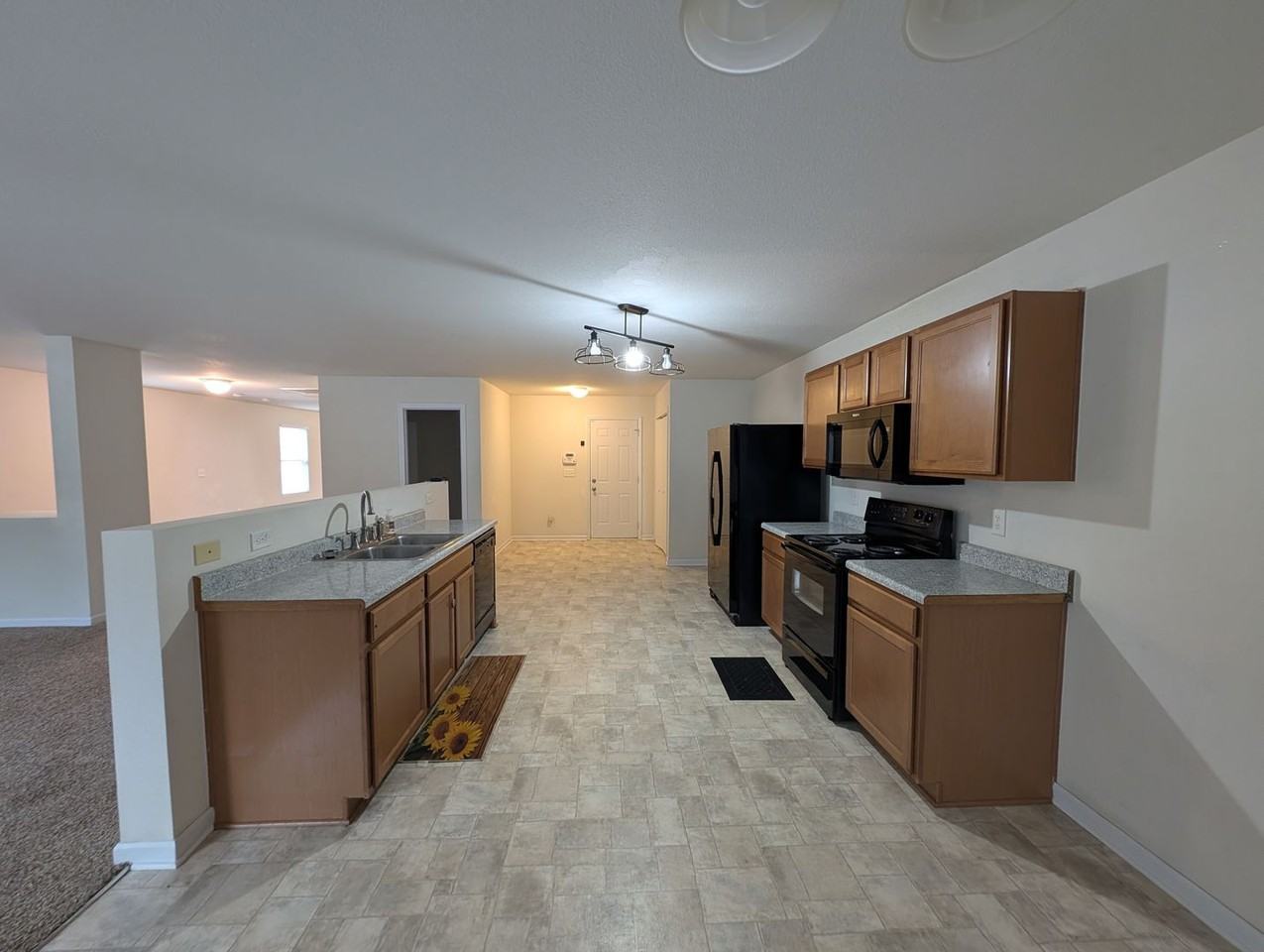 204 Valleyside Dr Ne - Photo 4 of 27