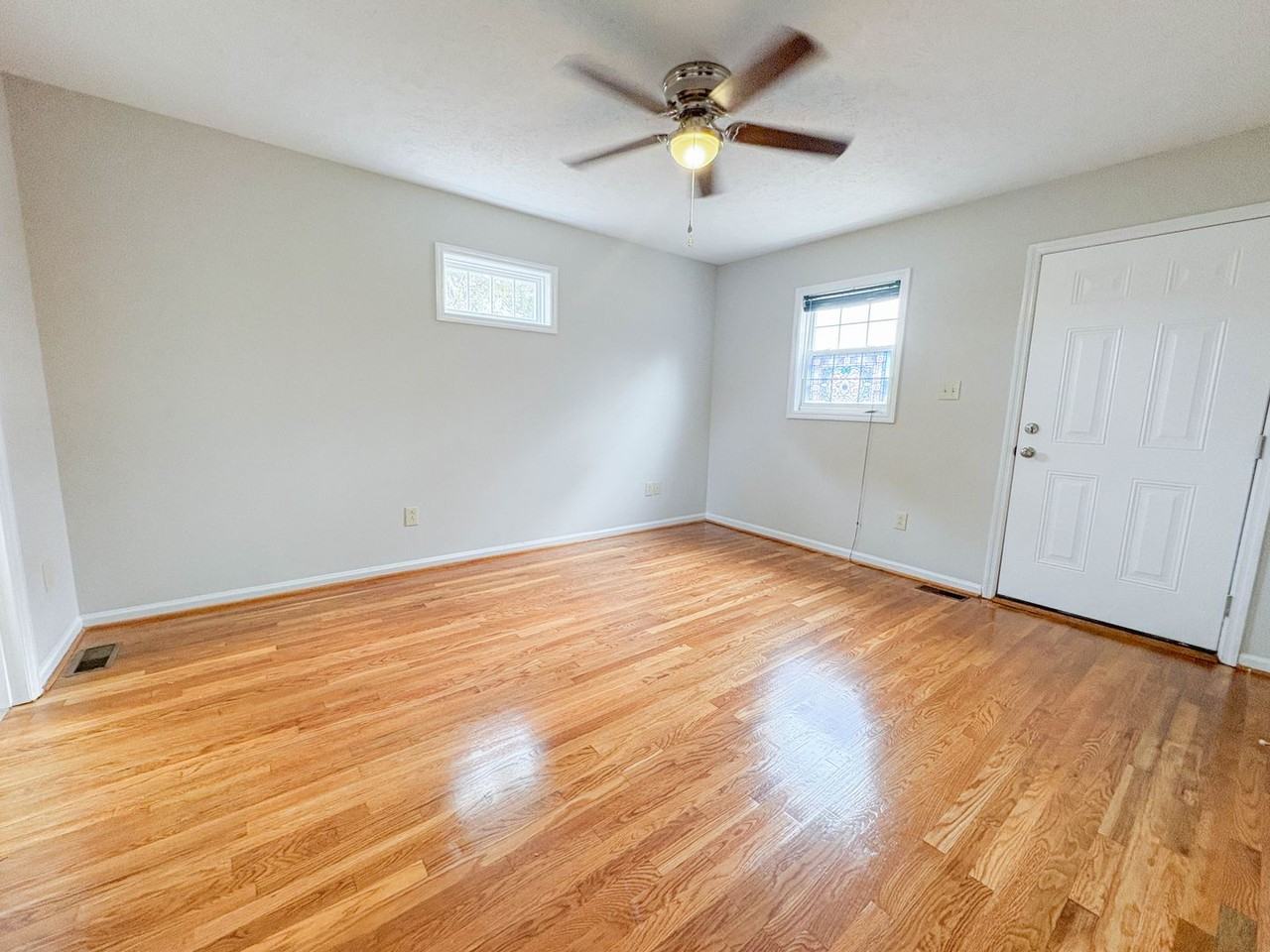 4735 Camden Road - Photo 6 of 24