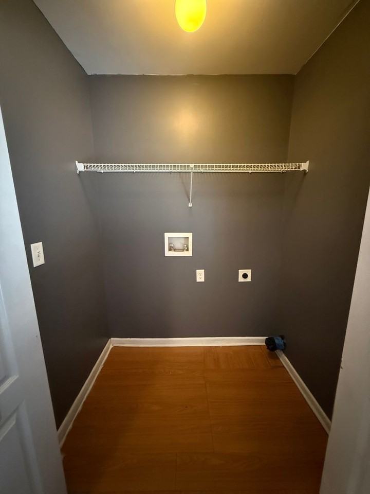 321 Christian Ln - Photo 4 of 12