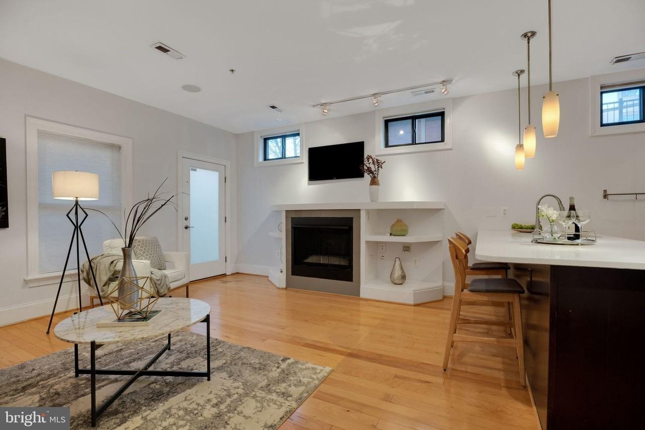 2106 10th St Nw Apt 1 #1 - Photo 5 of 31