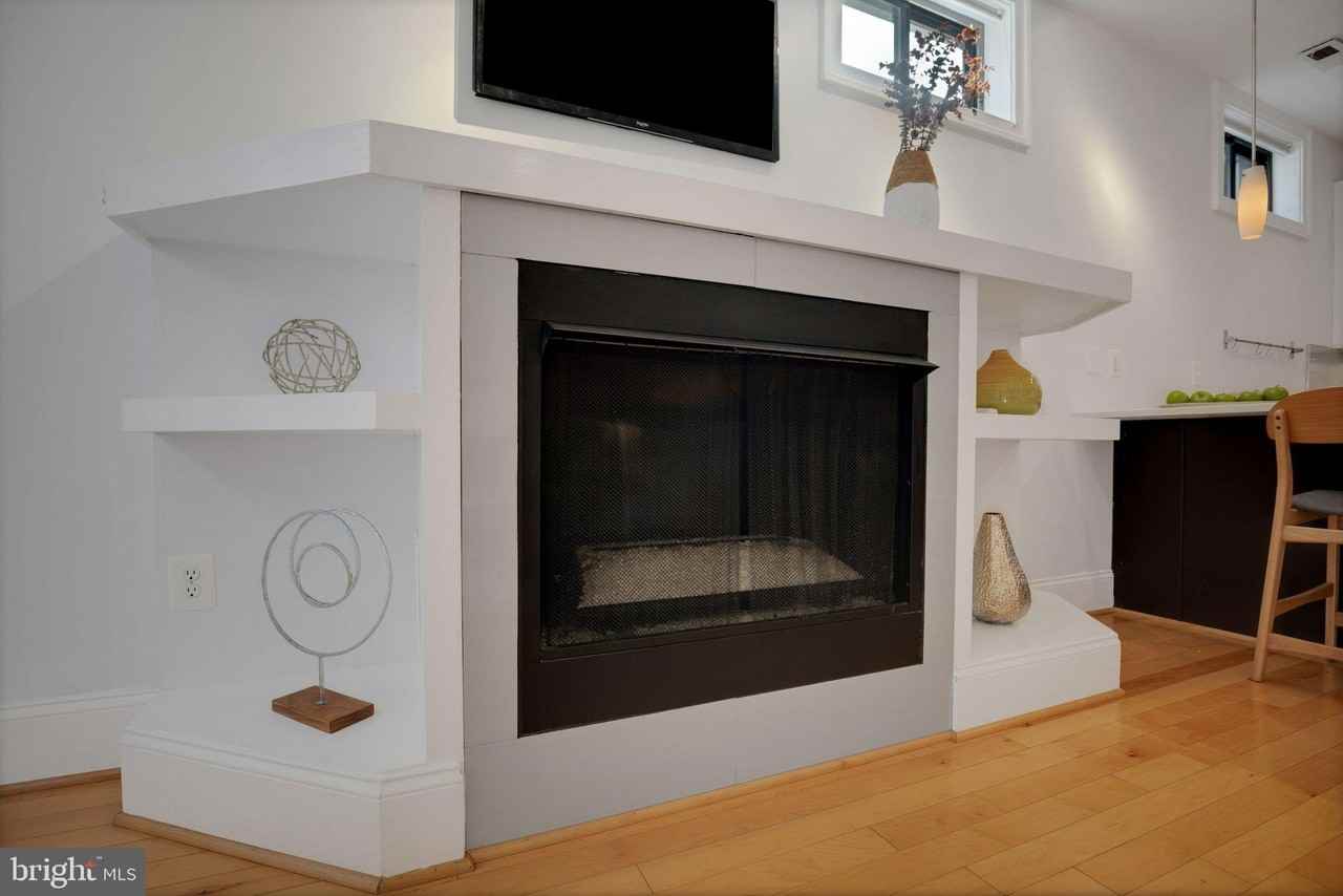 2106 10th St Nw Apt 1 #1 - Photo 6 of 31