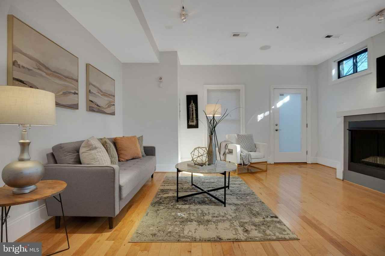 2106 10th St Nw Apt 1 #1 - Photo 7 of 31