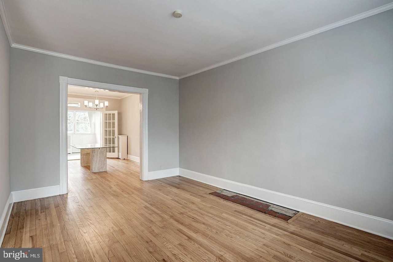 1431 S St Se - Photo 3 of 21