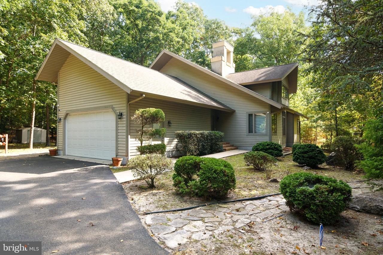 23615 Quail Hollow Circle - Photo 2 of 49