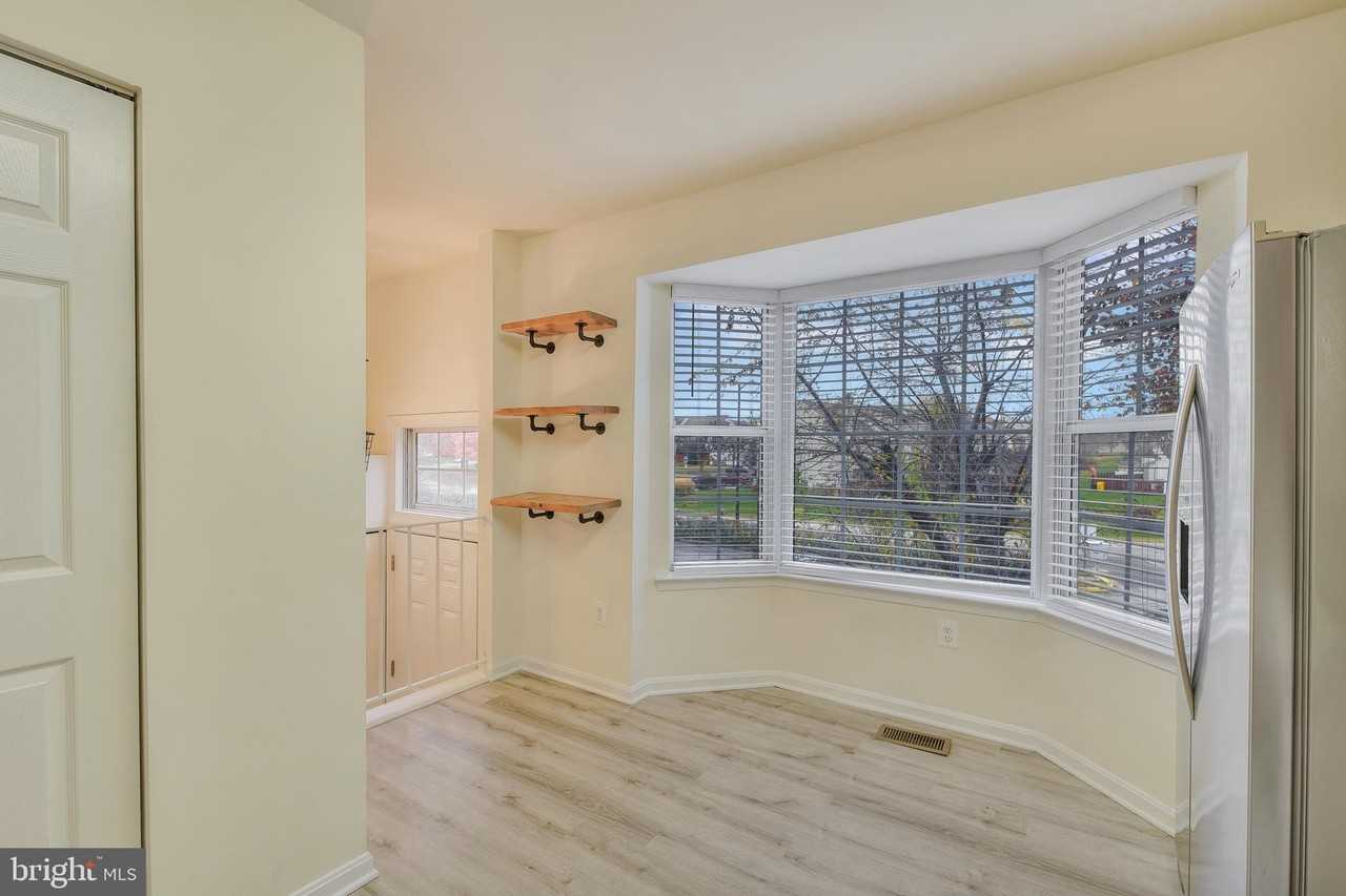 1410 Cox Landing Ct - Photo 5 of 17