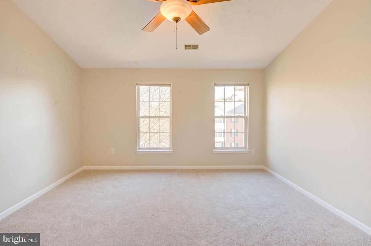 4933 Riders Ct Unit 4933 #4933 - Photo 7 of 32