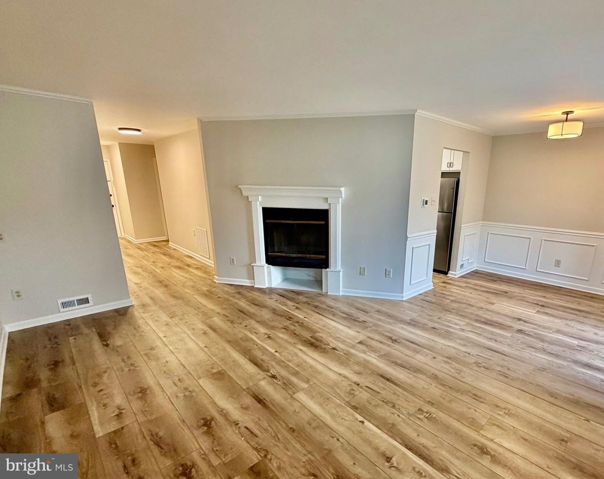 405-A Mulberry Cv - Photo 2 of 17