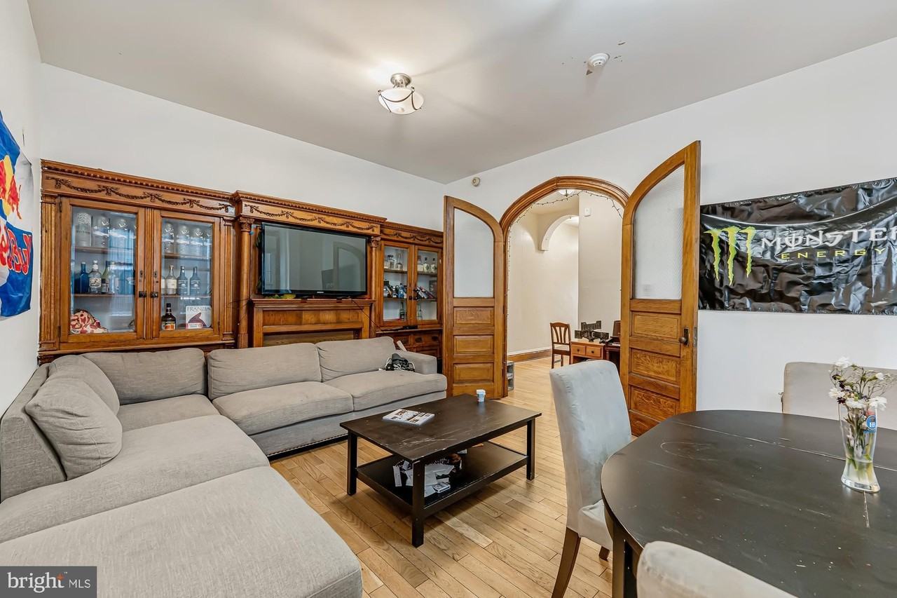 4011 Pine St - Photo 3 of 36