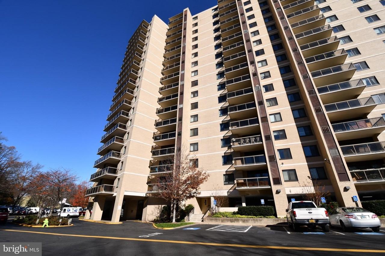 307 Yoakum Pkwy Apt 606 #606