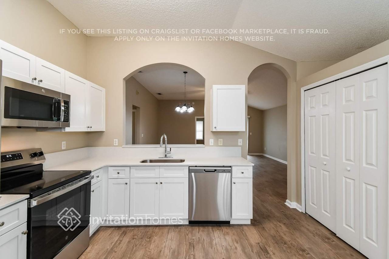 1519 Slash Pine Ct - Photo 7 of 17