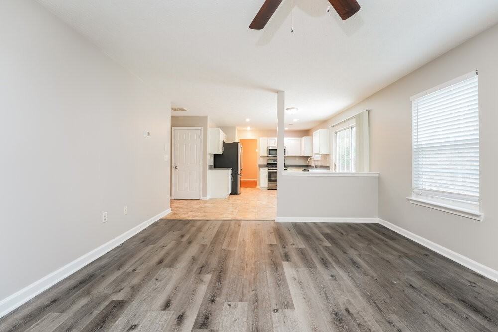 4969 Saddle Creek Cir - Photo 5 of 17