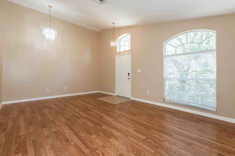 25806 Bloomsbury Ct - Photo 3 of 16