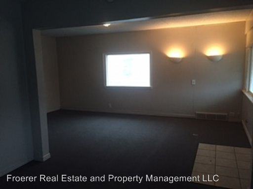 218 29th St - Photo 3 of 8