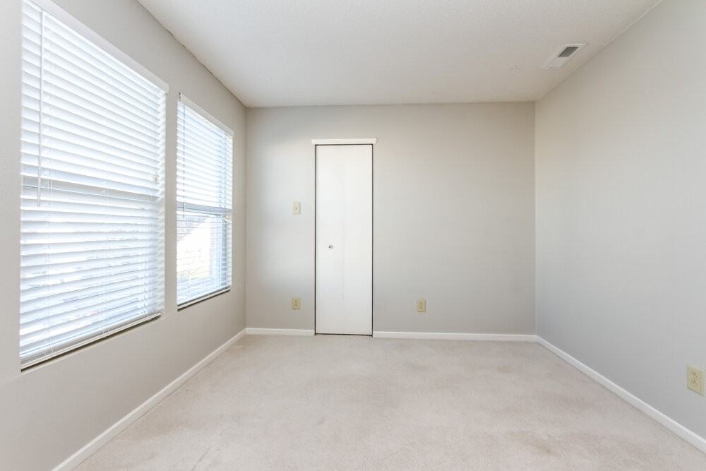 7926 Hydrangea Ct - Photo 7 of 15