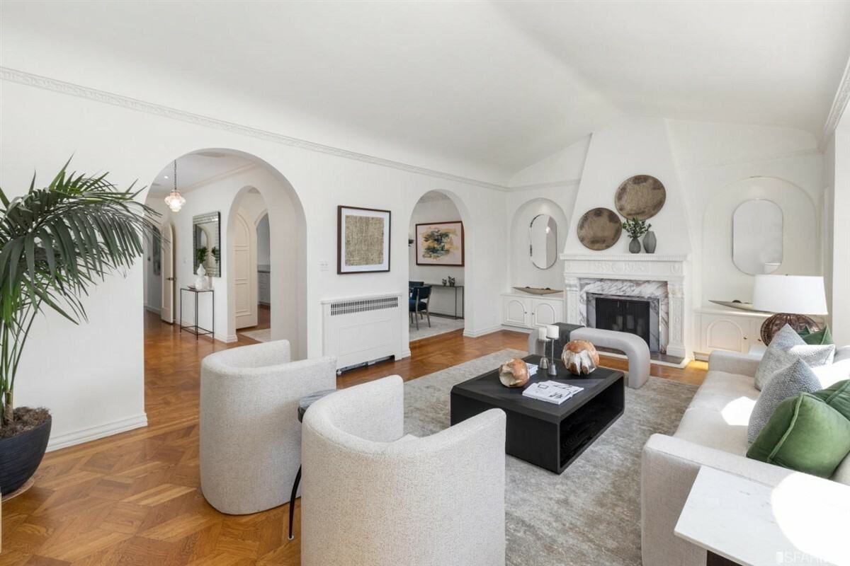 2324 Francisco St - Photo 5 of 50