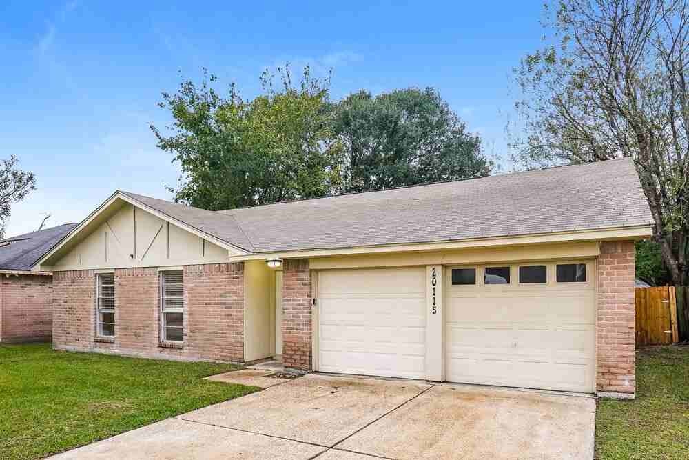 20115 Woodhall Ln - Photo 3 of 16