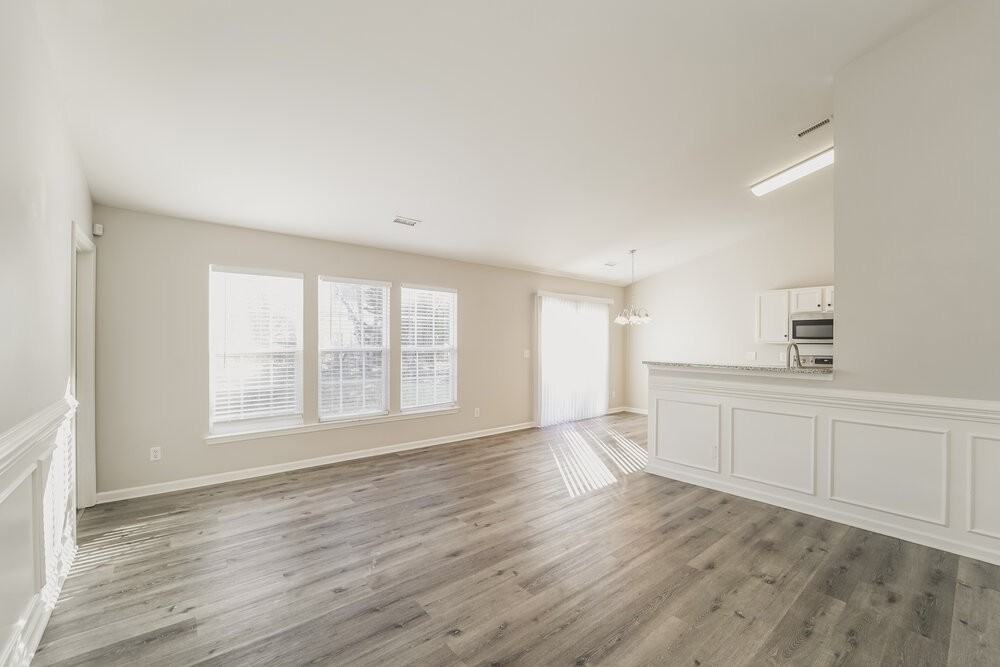 8224 Fox Swamp Rd - Photo 5 of 17