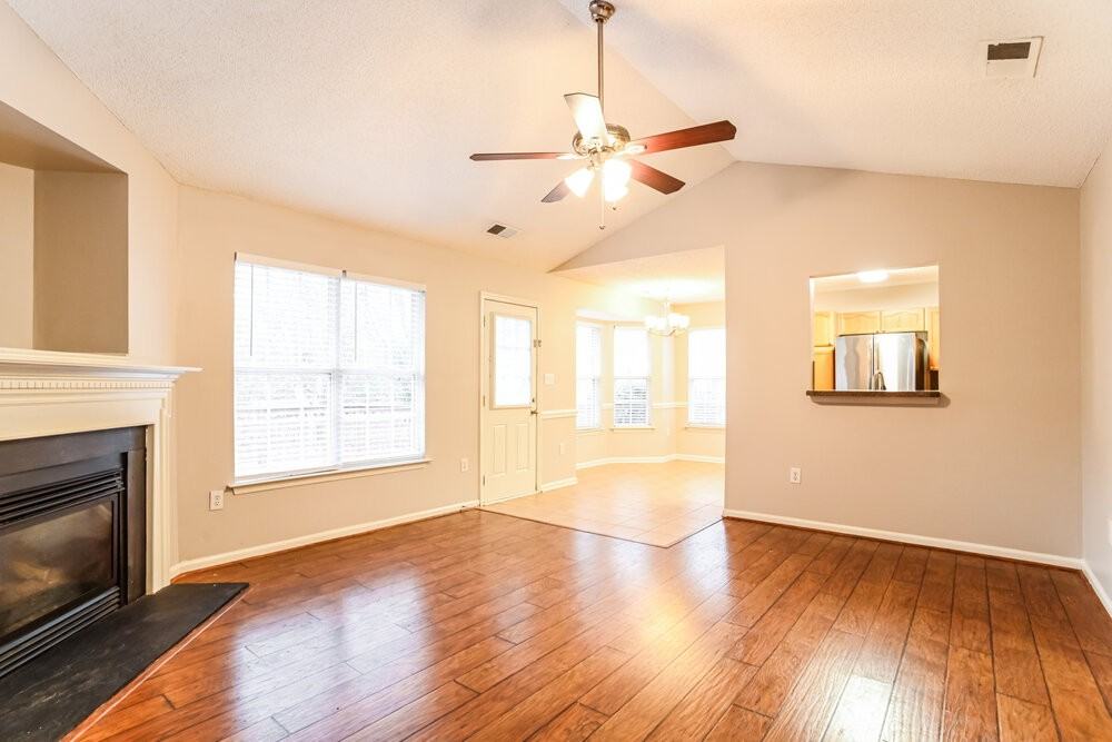 3238 Longspur Dr - Photo 4 of 16