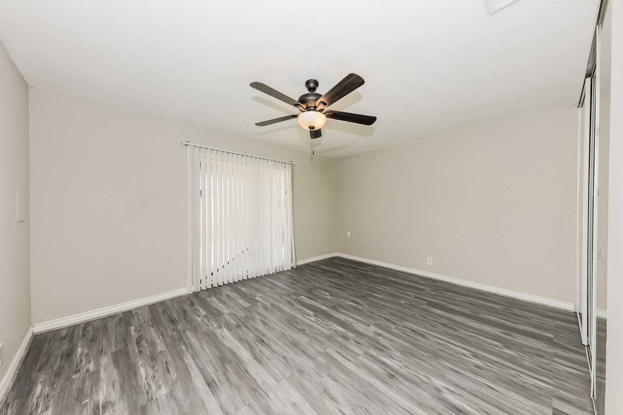 43102 Nairobi Dr - Photo 2 of 12