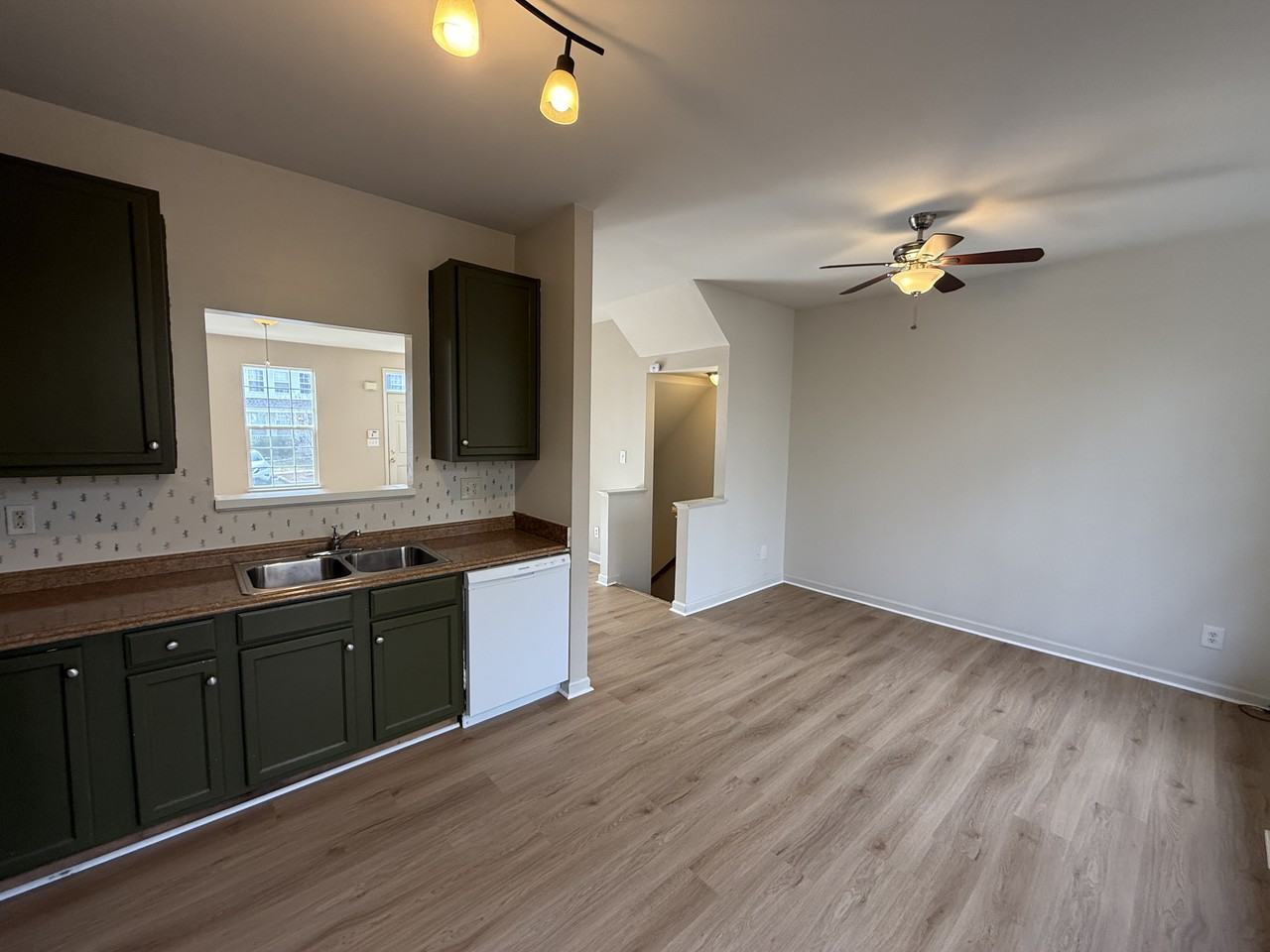 4249 Normandy Court - Photo 7 of 39