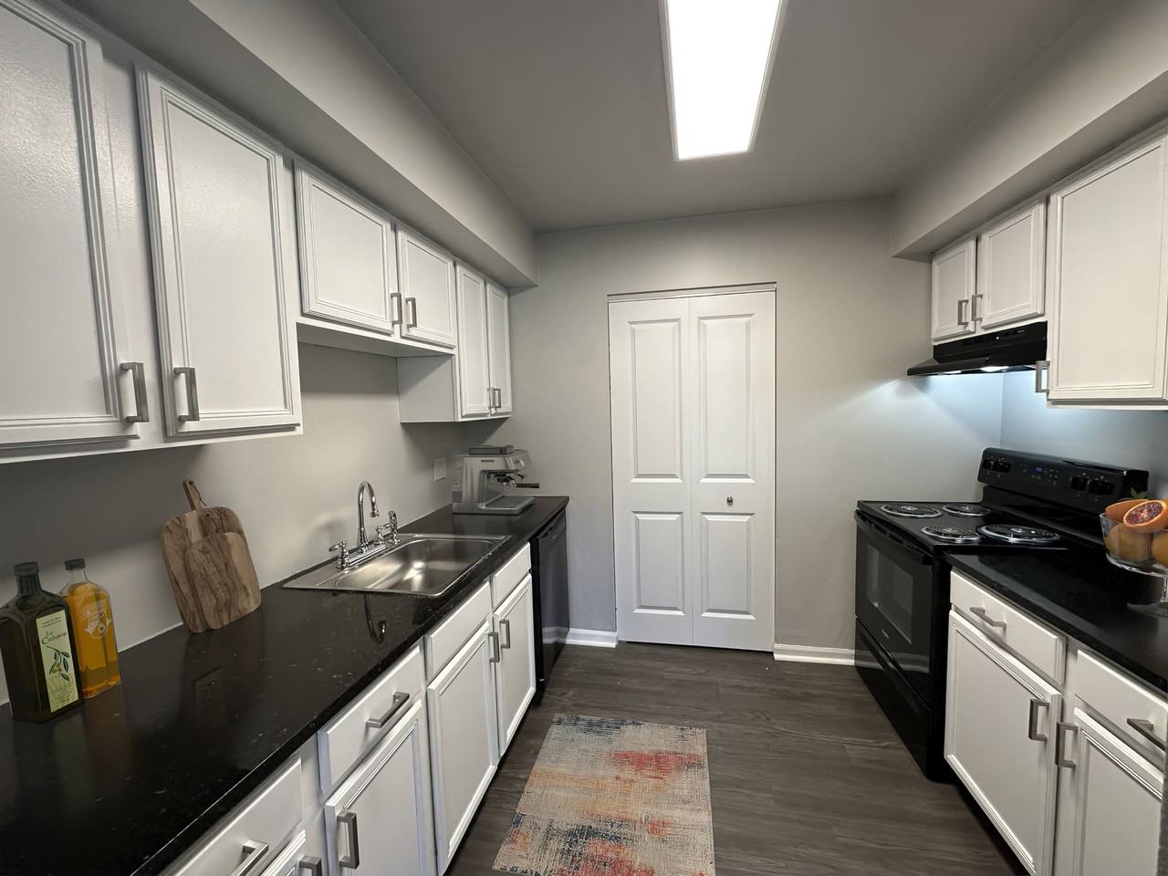 The Peak Apartments and Townhomes - Photo 4 of 50