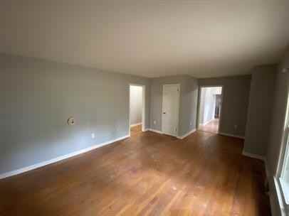 727 Chalklevel Road - Photo 2 of 26