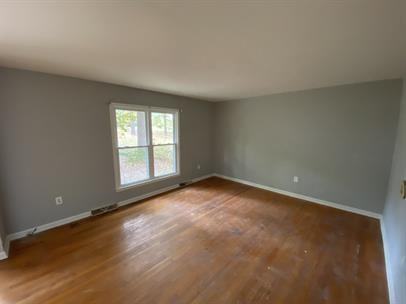 727 Chalklevel Road - Photo 5 of 26