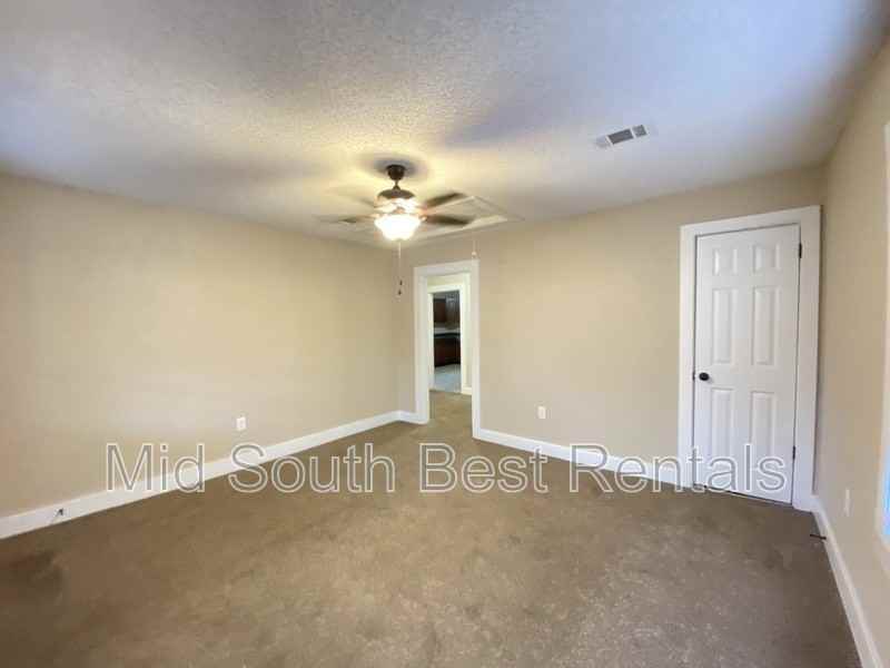 4103 West 22nd Street - Photo 4 of 12