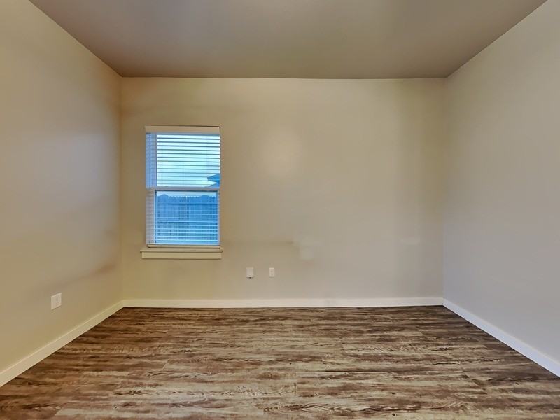 14308 Peach Tree Dr - Photo 4 of 19