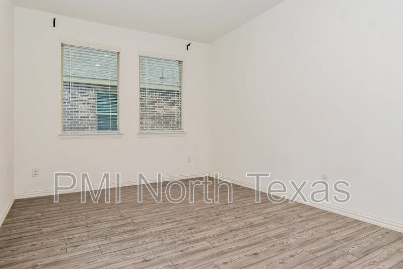 1208 Mesquite Lane - Photo 4 of 18