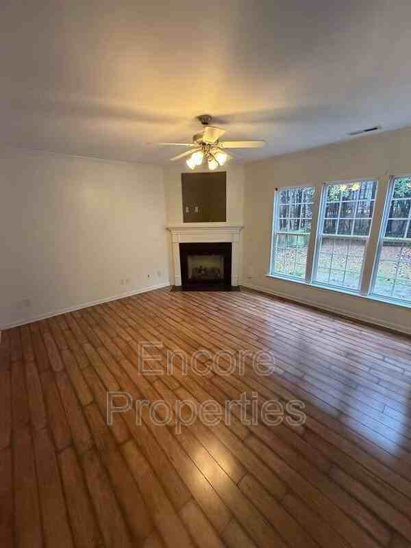 8417 Whisper Ridge Pl - Photo 3 of 18