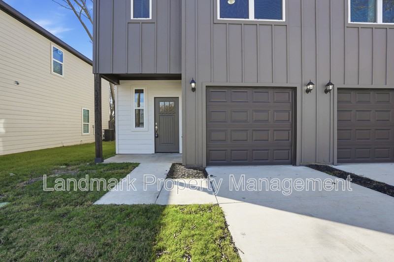 303 Eastland St #A - Photo 3 of 26