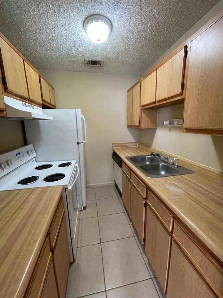 40del - Photo 3 of 20