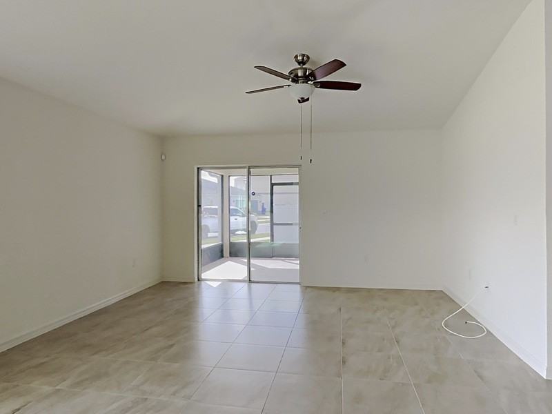 4600 Glencrest Loop - Photo 2 of 19