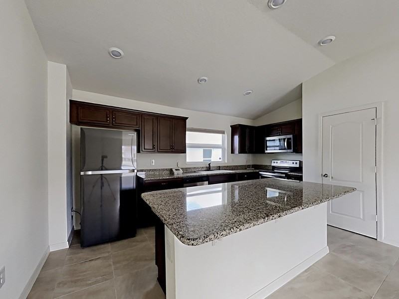 4600 Glencrest Loop - Photo 5 of 19